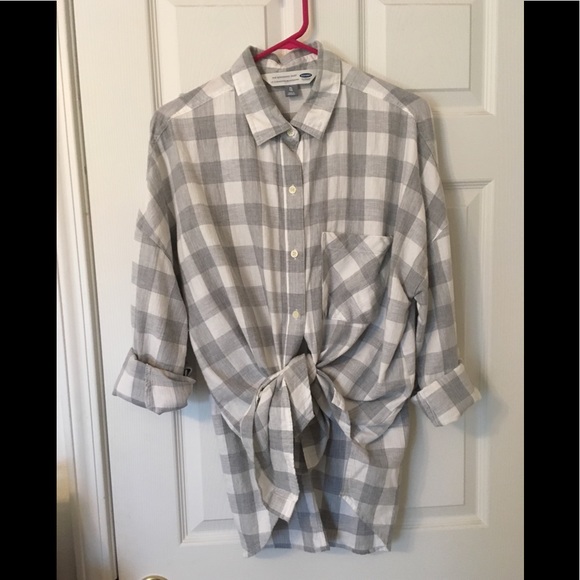 Old Navy Tops - Old Navy XL Gray/White Boyfriend Flannel Shirt EUC